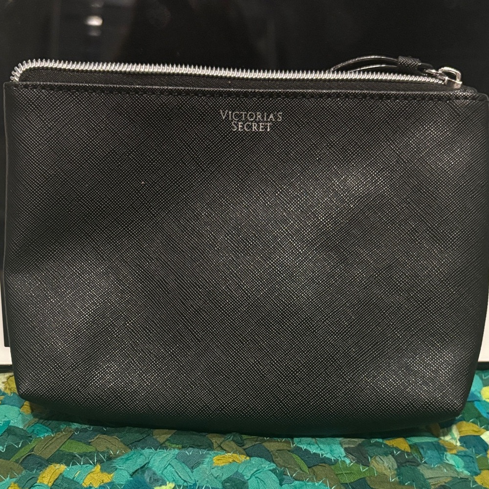 Victoria's Secret Black Toiletry/Makeup Bag NWOT